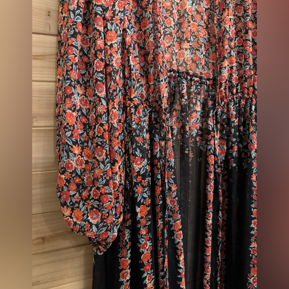 torrid Black and Red Floral High-Low Kimono Dress - Picture 4 of 13